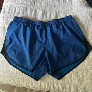 Nike Tempo Running shorts dark blue/navy with black speckles all over size med